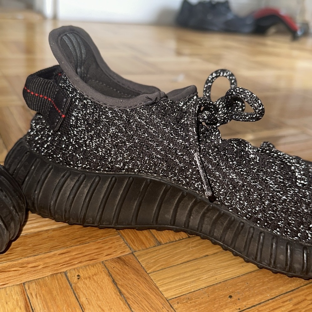YEEZY SNEAKERS - Picture 6 of 6